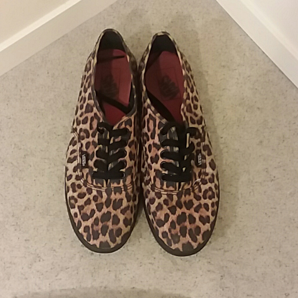 Vans cheetah print. Mens size 8, womens 9.5